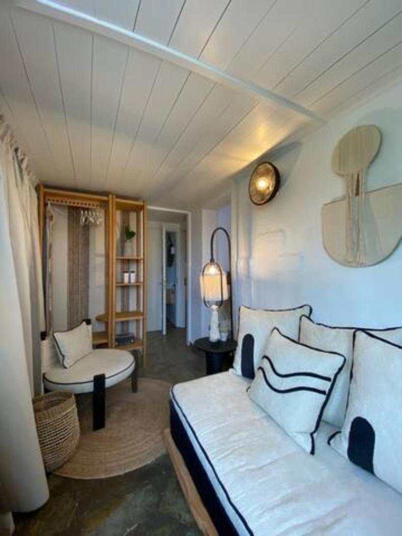Papikinou Bay Suites Adamantas  ภายนอก รูปภาพ
