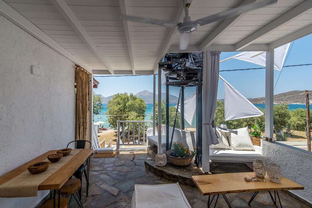 Papikinou Bay Suites Adamantas  ภายนอก รูปภาพ